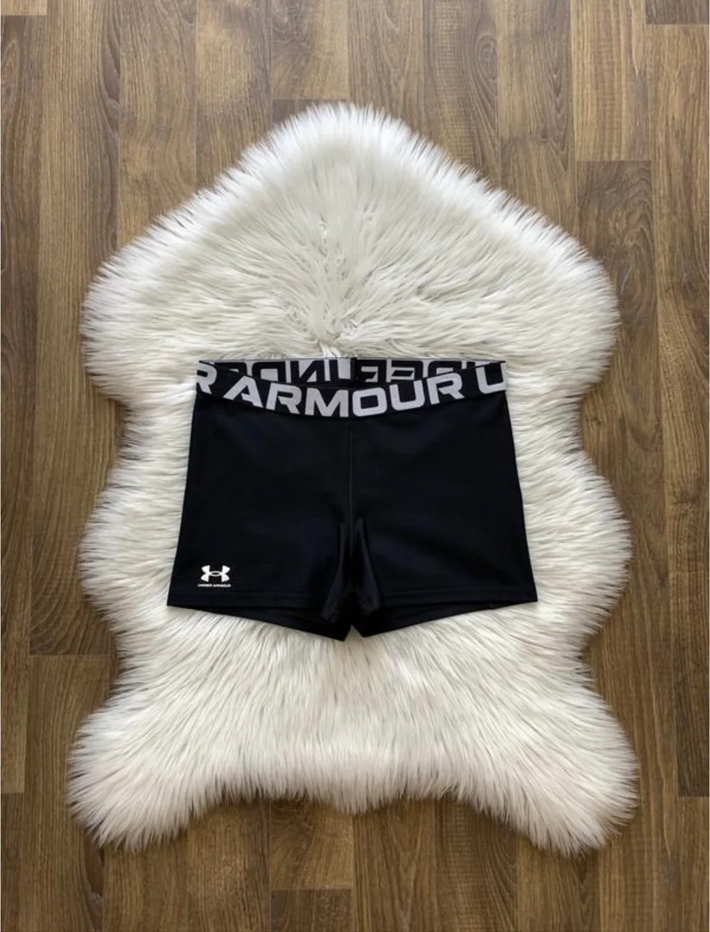 Жіночі спортивні шорти under armour