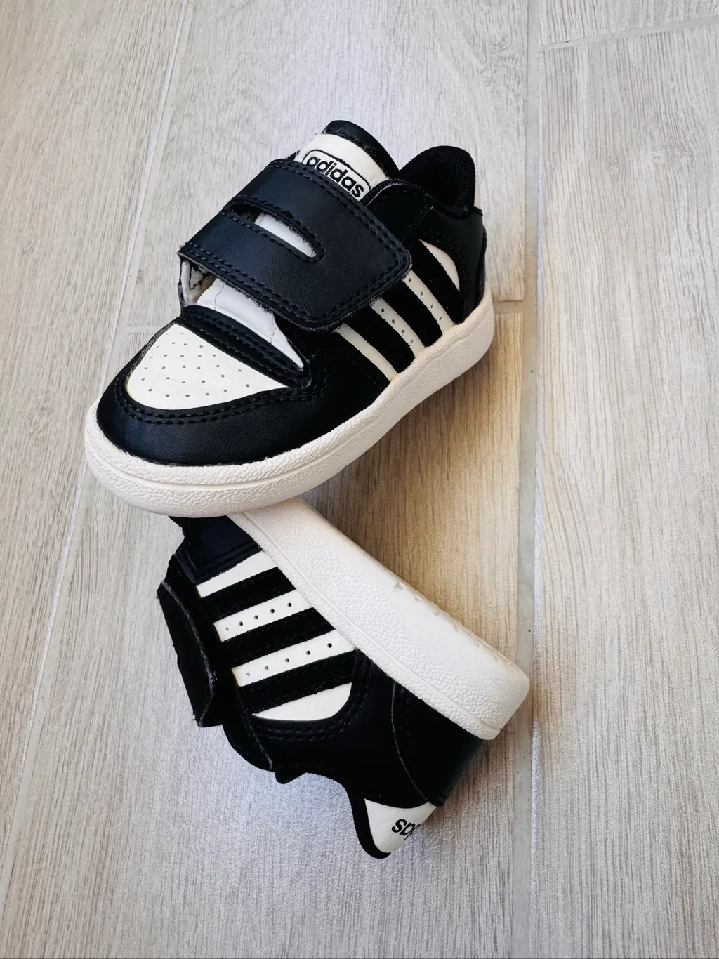 Дитячі кросівки adidas, кросівки для малюків адідас